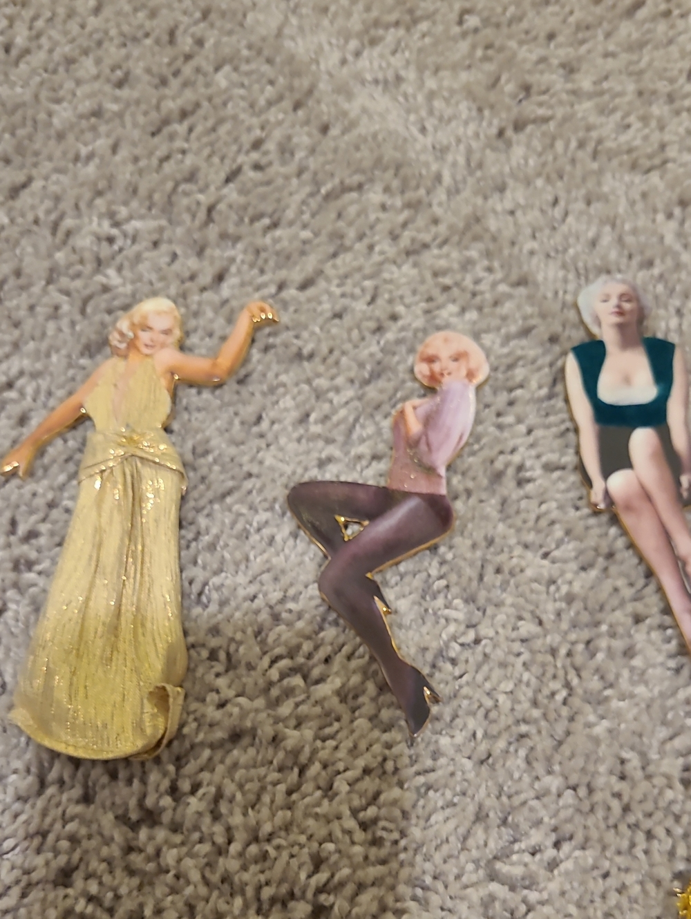Vintage Marilyn Monroe Ornament Set.. Priced As A Set.. Will Sell In Bundles - Picture 5 of 6